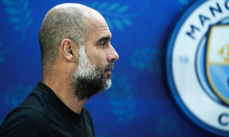 CĐV không vui khi Pep Guardiola gia hạn với Man City