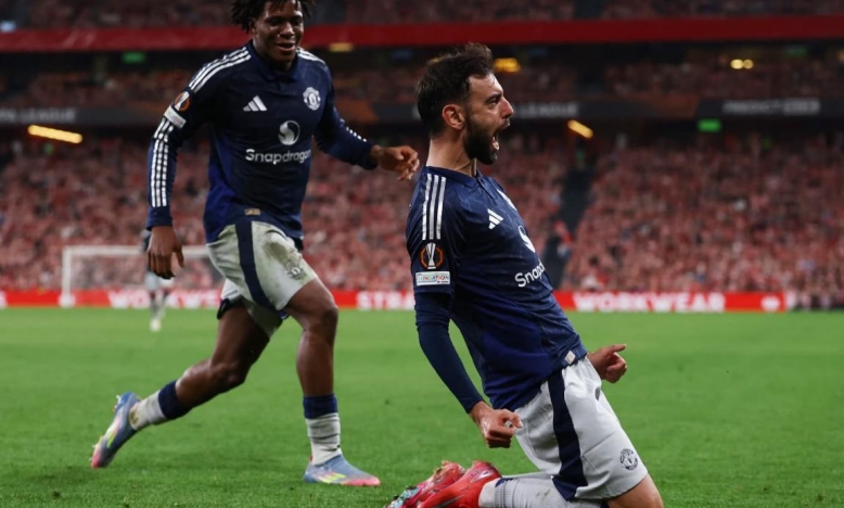 Bruno chói sáng, MU đặt một chân vào chung kết Europa League