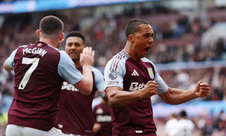 Đánh bại Fulham, Aston Villa làm nóng cuộc đua dự Champions League