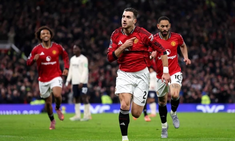 Trực tiếp MU vs Wolves, 3h15 hôm nay 31/12