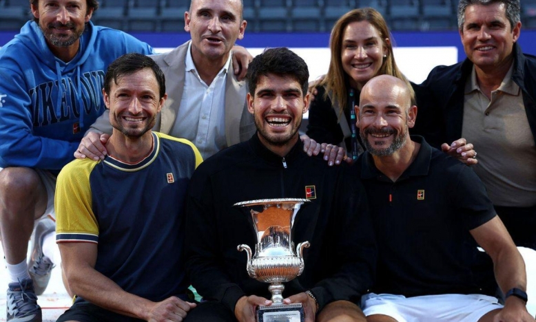 'Nghiền nát' Sinner, Alcaraz lần đầu đăng quang Rome Masters