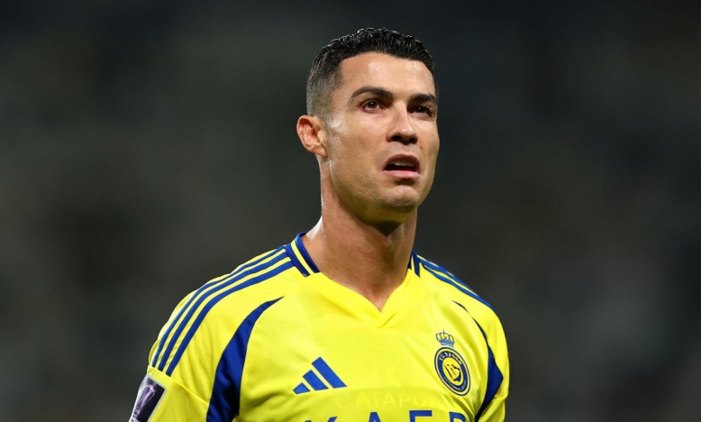 Ronaldo tỏa sáng, Al Nassr vẫn 'ngã ngựa' ngay trên sân nhà