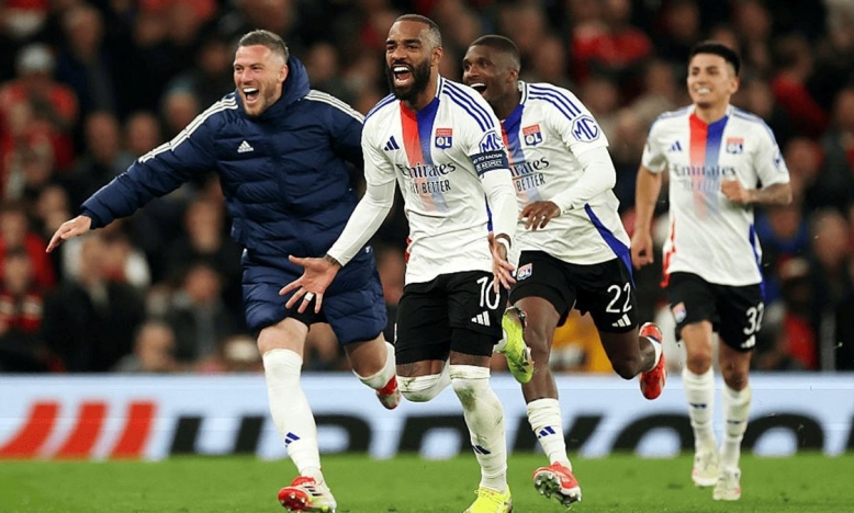 CHÍNH THỨC: Lyon trở lại Ligue 1