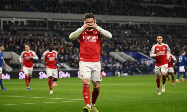 Đánh bại Everton, Arsenal ngạo nghễ trở lại đỉnh Premier League