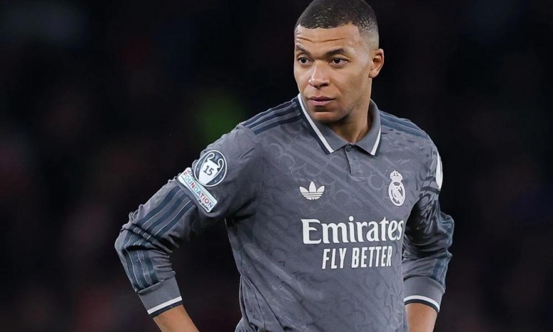 CĐV PSG cảm ơn Mbappe 'giúp' đội nhà vào chung kết C1