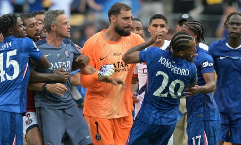 Luis Enrique lên tiếng về hành vi đánh Joao Pedro