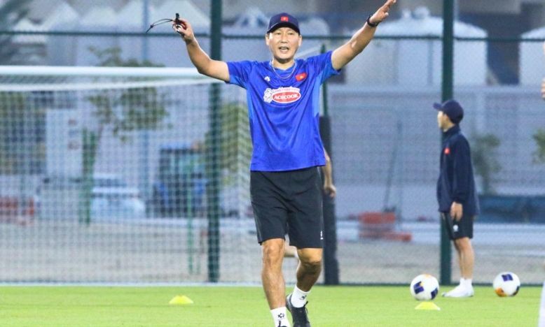 HLV Kim Sang-sik bổ sung gấp nhân sự cho U23 Việt Nam