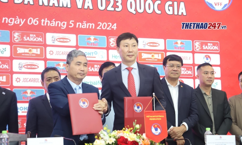 HLV Kim Sang Sik nhận tin không thể vui hơn từ U23 Việt Nam