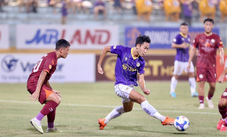 Trực tiếp Bình Định 0-0 Hà Nội: Nhập cuộc hứng khởi