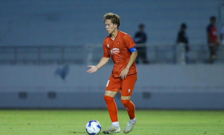 Sao Việt kiều làm đội trưởng, ghi bàn giúp U23 Việt Nam thắng 5-0