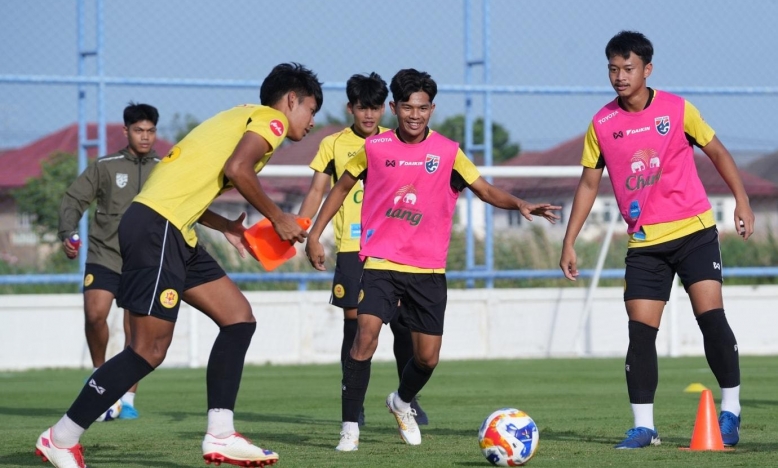 Quyết soán ngôi U23 Việt Nam, Thái Lan tập hết công suất