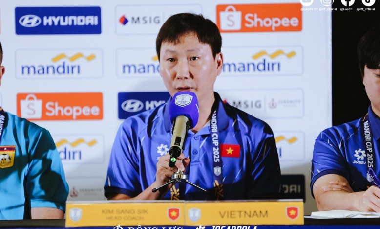 HLV Kim Sang Sik nhắc đến Indonesia sau trận thắng đậm Lào
