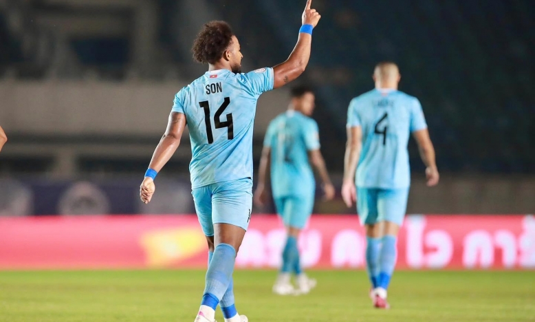 Truyền thông Malaysia thốt lên 1 điều khi Xuân Son lập siêu hattrick