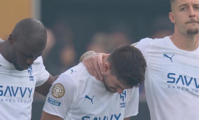 Rúben Neves và João Cancelo khóc nức nở trong phút mặc niệm Diogo Jota