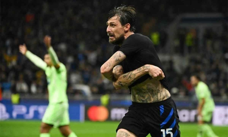 Francesco Acerbi: 37 năm cho khoảnh khắc người hùng tại C1