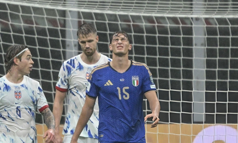 Italia đối mặt với cơn ác mộng World Cup