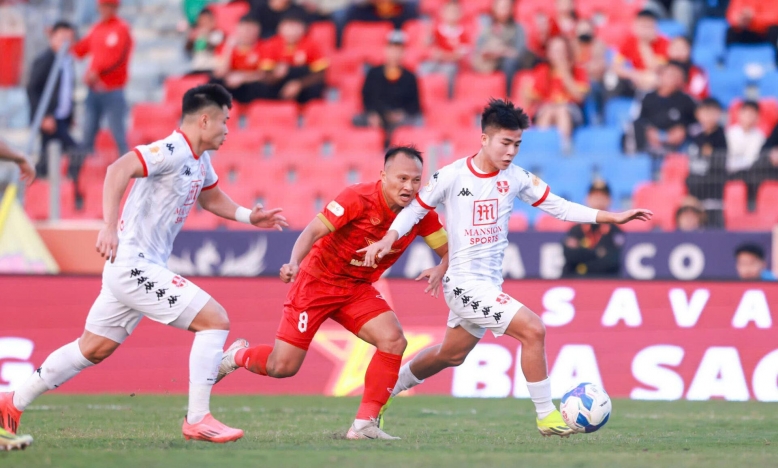 Trực tiếp Hải Phòng 0-0 Hà Tĩnh: Hứng khởi