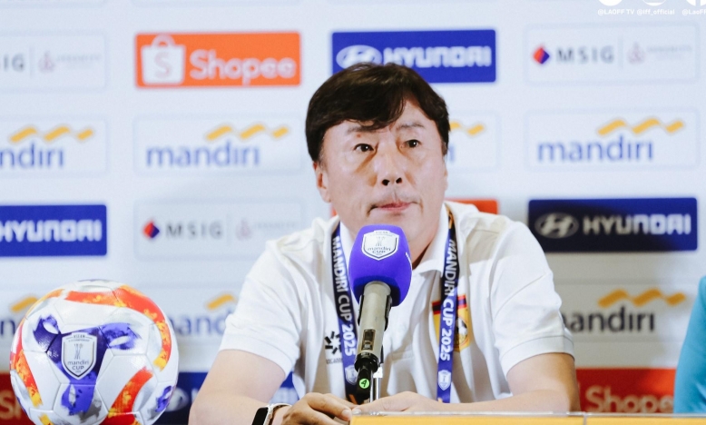 Thua 0-3, HLV U23 Lào thốt lên: 'U23 Việt Nam quá mạnh'