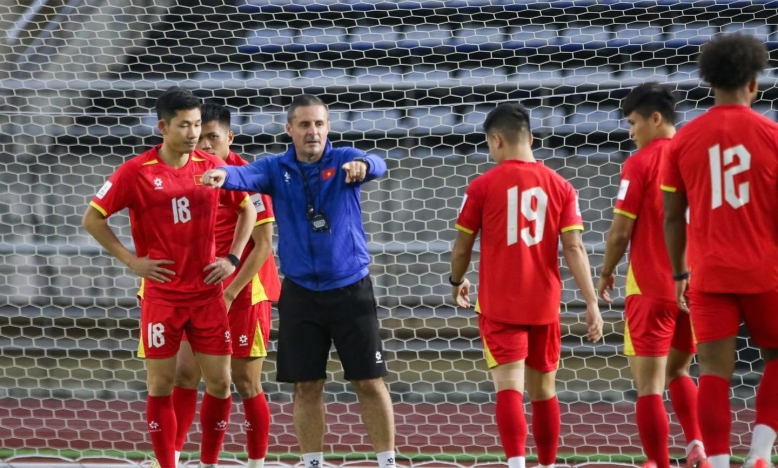 Chuyên gia Pháp: 'Bóng đá Việt Nam muốn phát triển ở thế giới, cần...'