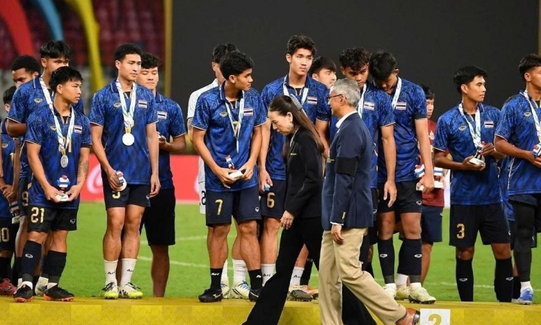 Báo Thái Lan: 'Hai nỗi đau phải nhận đều từ Việt Nam'