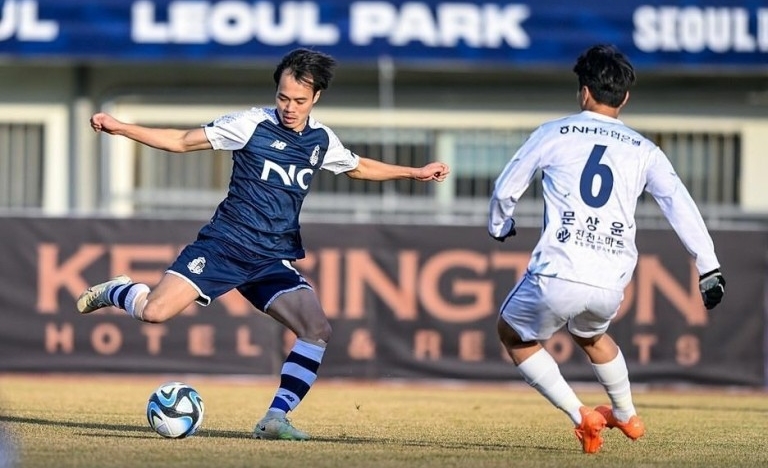Văn Toàn kiến tạo, Seoul E-Land FC thắng đậm đội đầu bảng