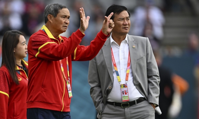 HLV Mai Đức Chung: 'Trọng tài ở SEA Games 33 quá tệ'