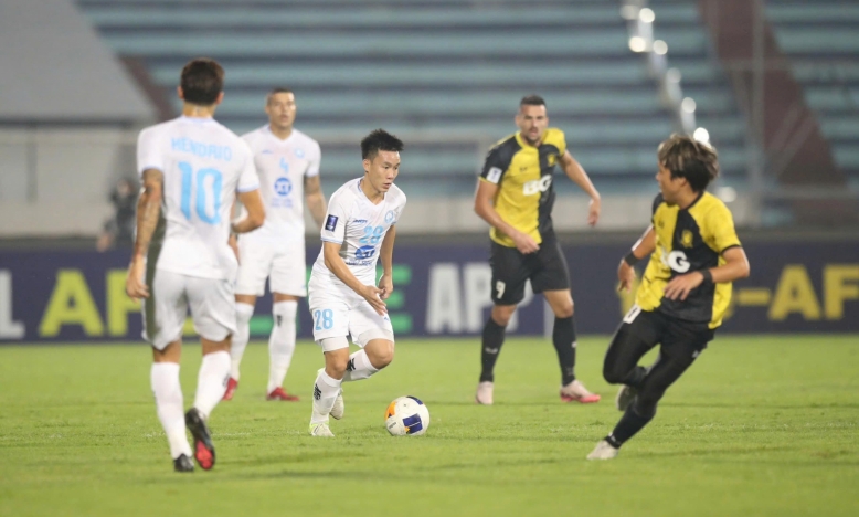 Trực tiếp Nam Định 0-0 Tampines Rovers: Thế trận giằng co