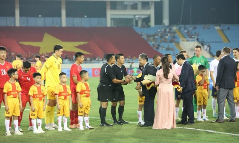 Khai mạc Giải bóng đá giao hữu quốc tế LPBank Cup 2024