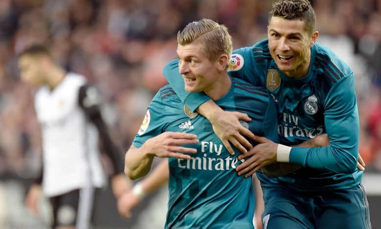 Toni Kroos nói thẳng: 'Ghi bàn là một cơn nghiện với Ronaldo'