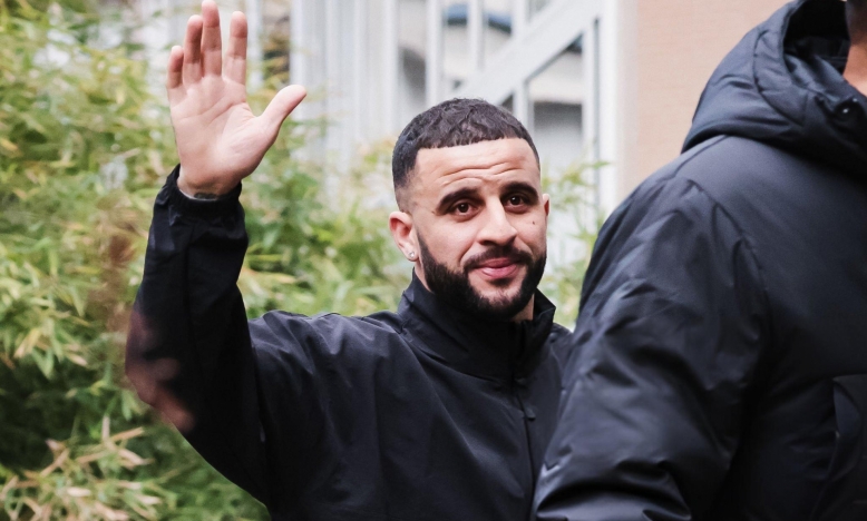 Kyle Walker rời Man City