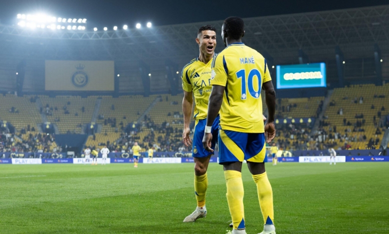 Ronaldo cán mốc 920 bàn, giúp Al Nassr đánh bại Al Fateh