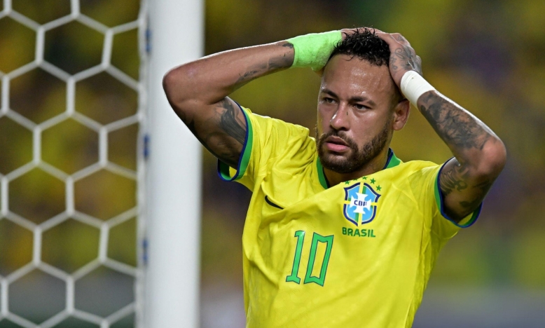 Neymar rời tuyển Brazil, sao Real lên thay