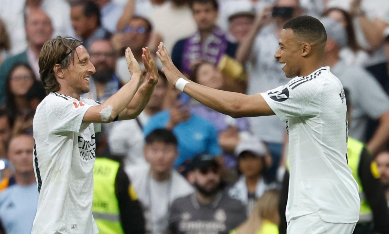 Mbappe lập cú đúp, Real thắng dễ ngày chia tay Modric và HLV Ancelotti