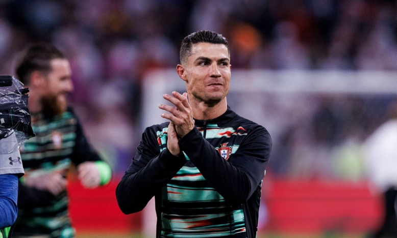 Ronaldo gửi thông điệp 3 từ sau khi giúp Bồ Đào Nha vào chung kết