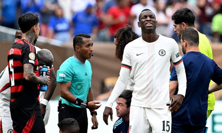 Jackson báo hại, Chelsea thảm bại trước đội Brazil tại Club World Cup