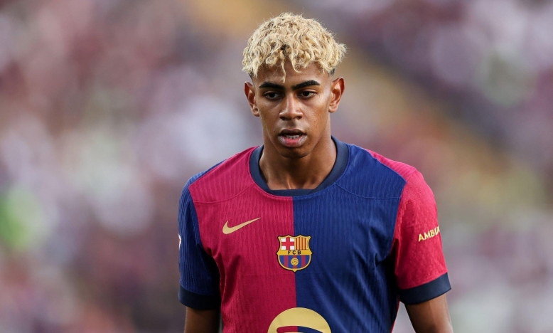 Phòng thay đồ Barca 'hỗn loạn' vì Yamal
