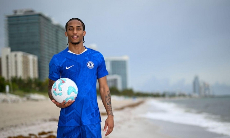 CHÍNH THỨC: Chelsea sở hữu 'máy săn bàn' người Brazil
