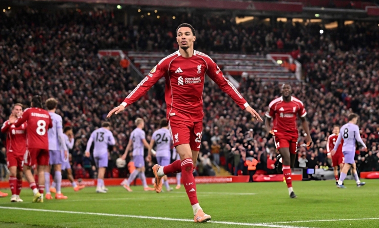 Ekitike lập cú đúp, Liverpool thắng dễ Brighton