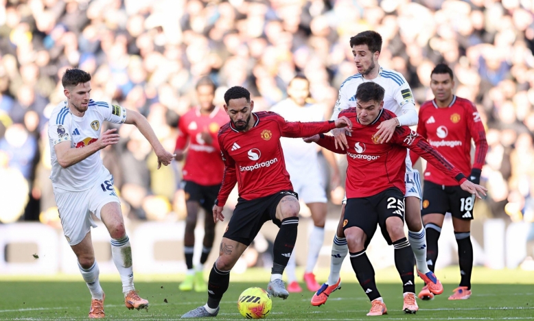 Sai lầm hàng thủ, MU hòa thất vọng Leeds