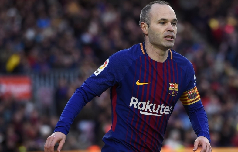 SỐC: Huyền thoại Andres Iniesta bị tố lừa đảo