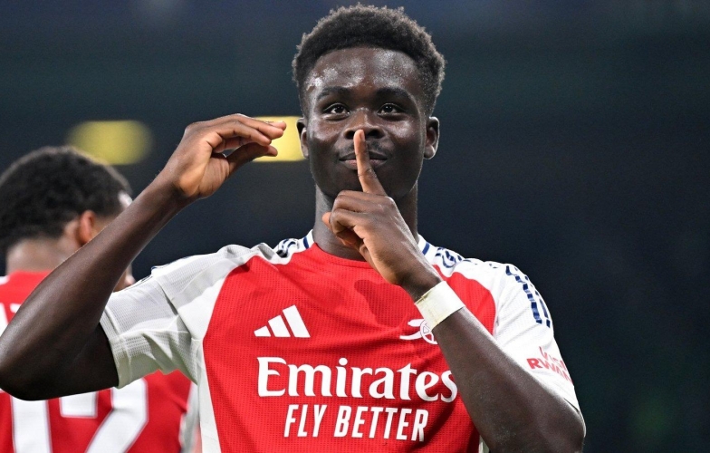 Người khiến Saka trầm trồ sắp là tân binh của Arsenal?