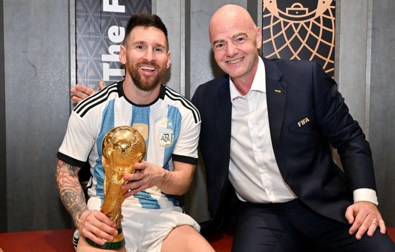 Chủ tịch FIFA muốn Messi dự World Cup