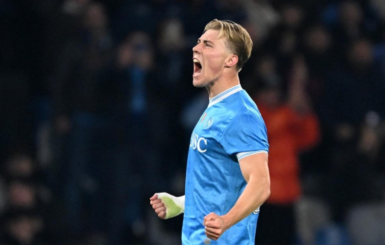 Tiền đạo bị MU ruồng bỏ lại tiếp tục thi đấu thăng hoa