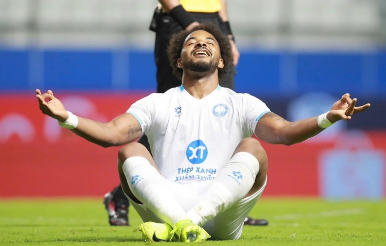 Xuân Son tỏa sáng, Nam Định thắng đậm trên đất Thái Lan