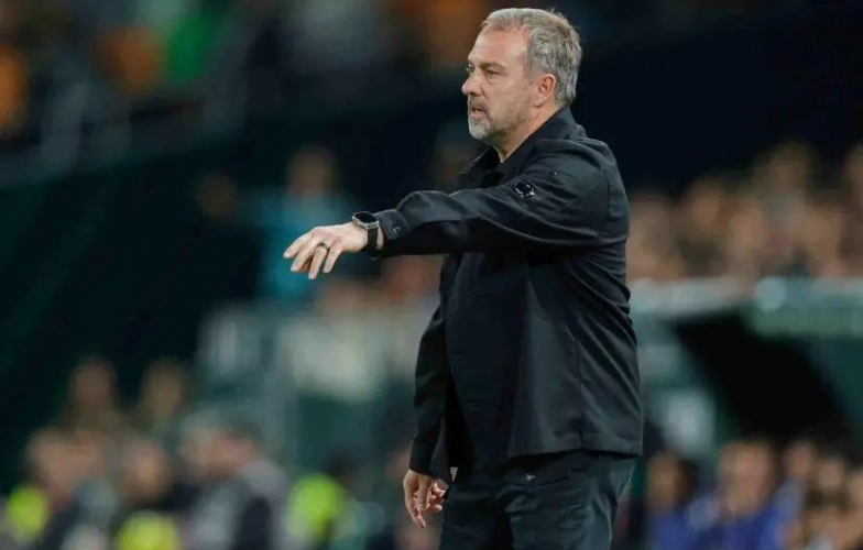 HLV Hansi Flick: 'Cậu ấy đã cứu chúng tôi thoát thua'