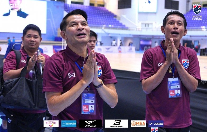 HLV Thái Lan chia sẻ cảm xúc sau trận thắng kịch tính trước Malaysia