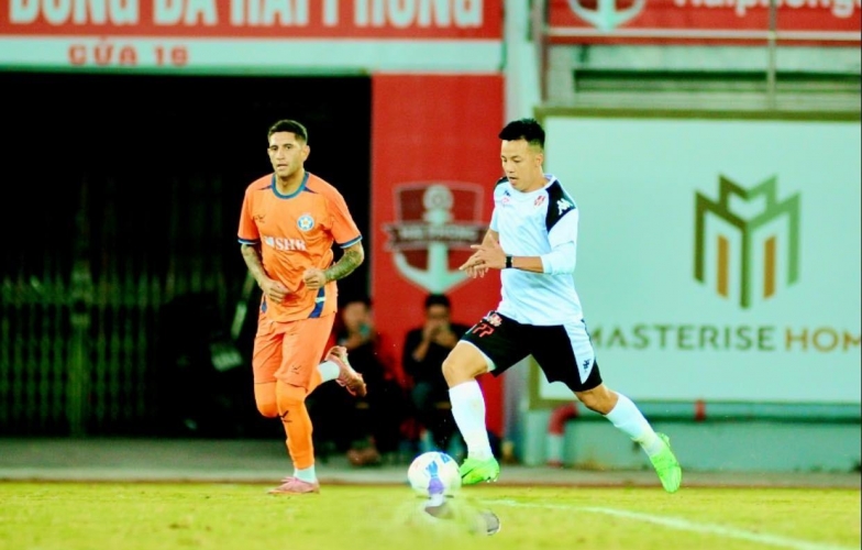 CLB Việt Nam thử việc tiền vệ Argentina từng chinh chiến Nam Mỹ