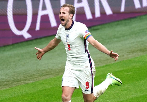 Video Anh 2-0 Đức: Harry Kane đánh đầu chuẩn xác mở tài khoản tại Euro 2021