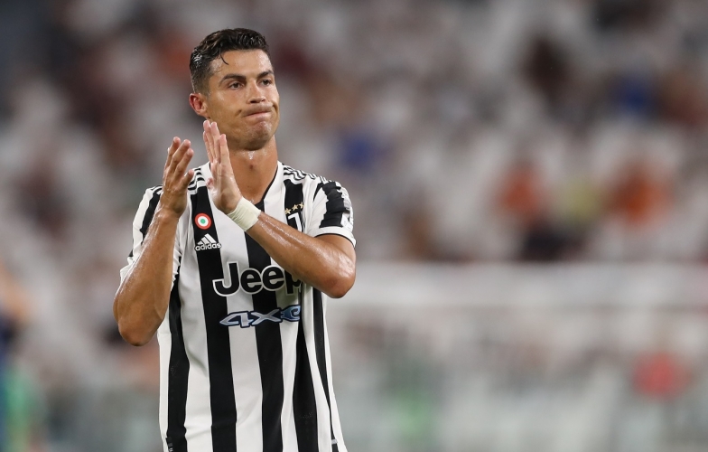Người đại diện chính thức đàm phán đưa Ronaldo đến đội bóng mới
