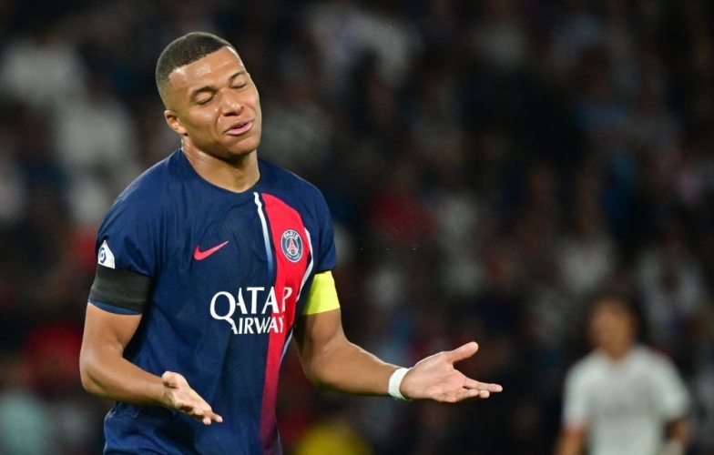 Thành Paris thất thủ, Mbappe và đồng đội lập luôn 2 cột mốc không thể buồn hơn